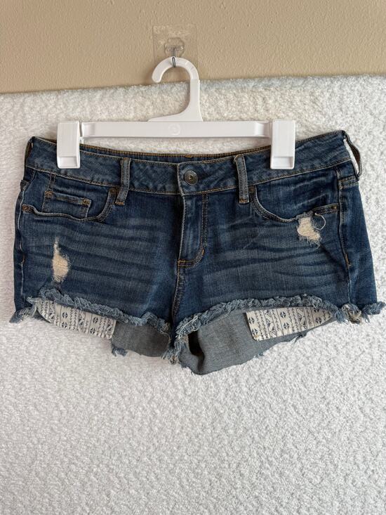 Bullhead Black Pants - Bullhead black y2k distressed womens sz 9 denim short shorts dark wash low rise
